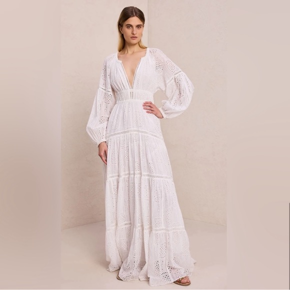 NWT ALC Mackenna Eyelet Deep-V Maxi Dress White Sold Out - Picture 1 of 11